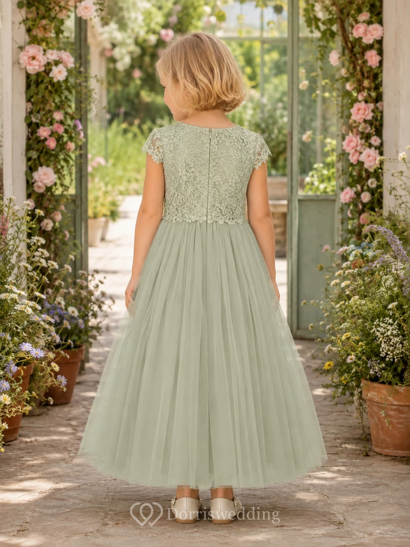 Blumenmädchenkleid aus salbeifarbenem Tüll in A-Linie mit Rundhalsausschnitt und knielanger Silhouette, verziert mit einer Schärpe view 2
