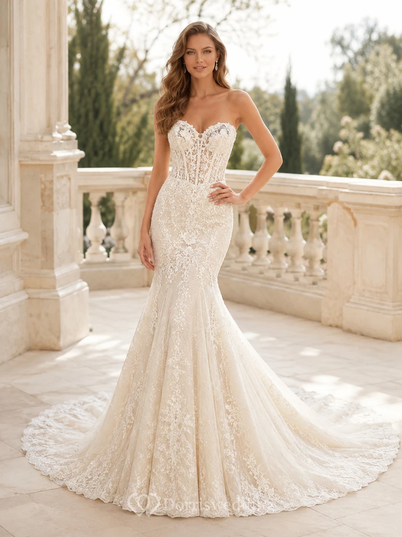 Trägerloses, romantisches Brautkleid mit Meerjungfrauen-Stil, floraler Spitze und Kapellenschleppe