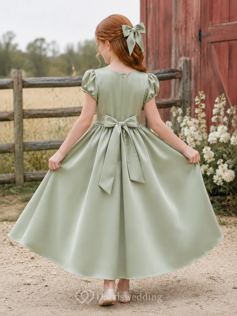 Salbeigrünes Satin-Kleid mit Puffärmeln, knöchellang, A-Linie, rustikalem Landhaus-Hochzeitskleid für Blumenmädchen mit Schleife view 2