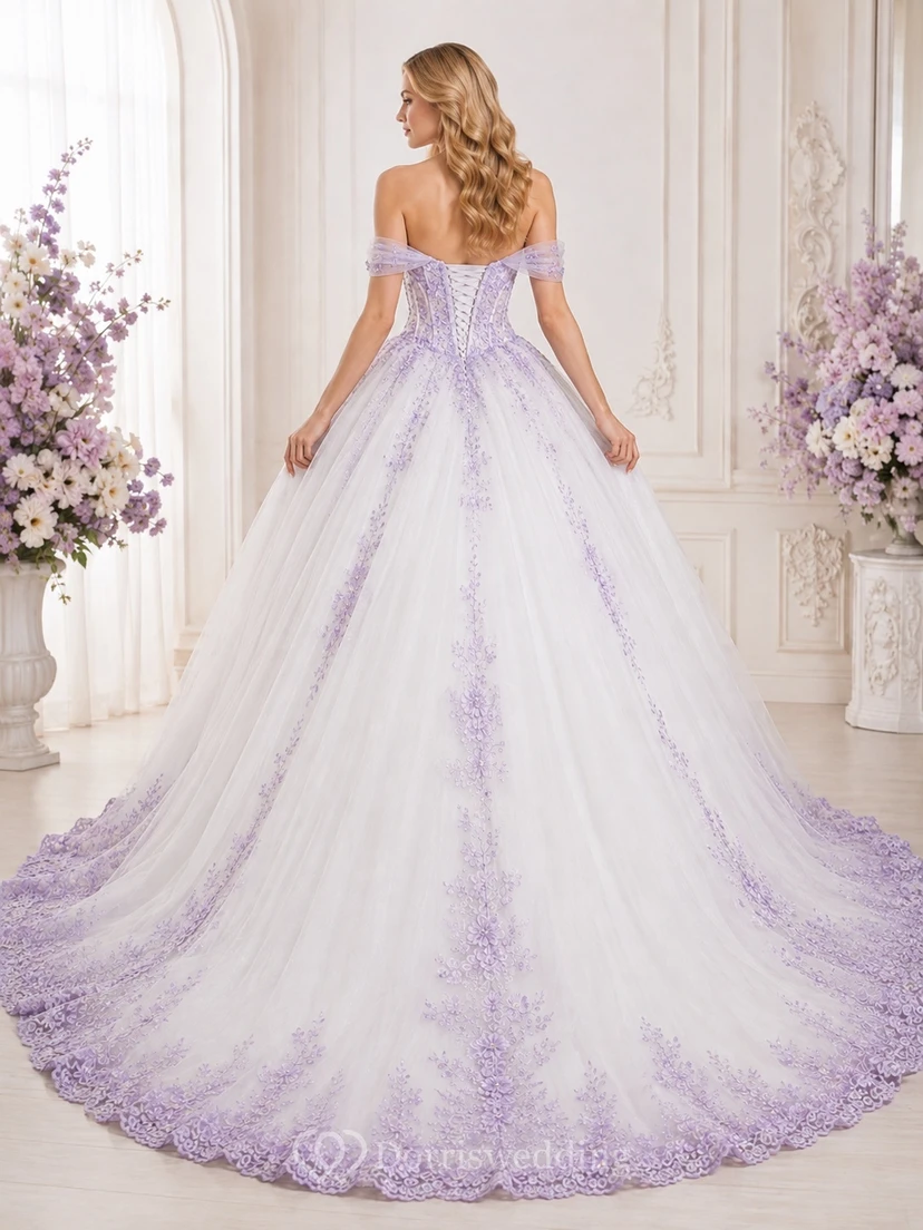 Lavendelfarbenes, geblümtes Ballkleid für Braut, schulterfrei, kurze Ärmel, Kathedralenschleppe view 2