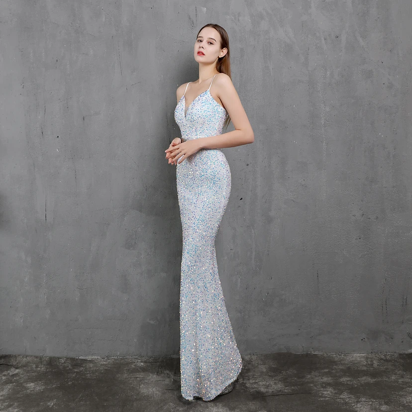 Vestido de fiesta de noche elegante y ajustado con lentejuelas coloridas de Heavy Craft para celebridades. view 33