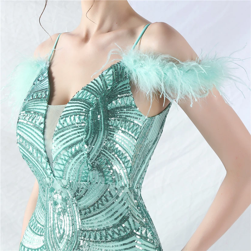 Vestido de noche con cuentas florales y plumas de avestruz elaboradas artesanalmente view 63