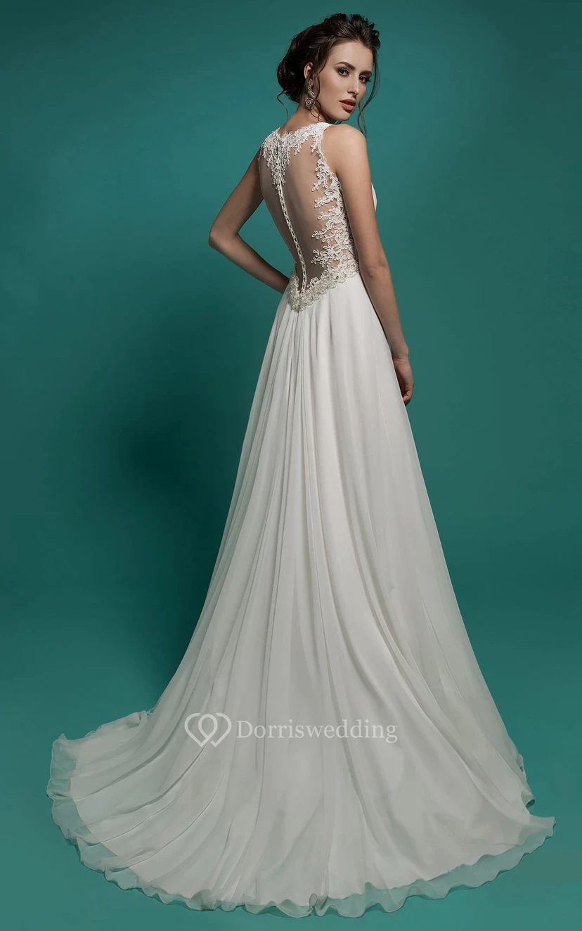 Robe longue trapèze en mousseline de soie à col en V sans manches, coupe empire, ornée de perles et de fronces, avec décolleté en V et ourlet illusion. view 2
