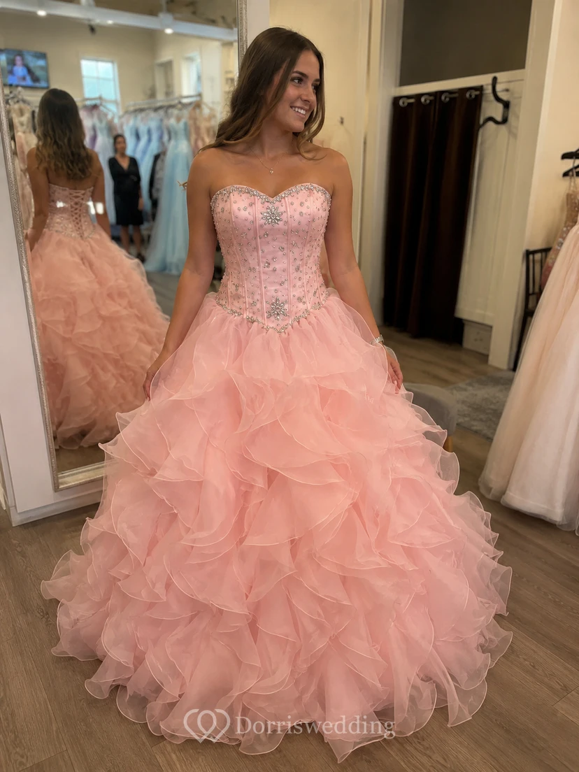Vestido de gala largo hasta el suelo, escote corazón, sin mangas, volantes, lentejuelas y organza view 8
