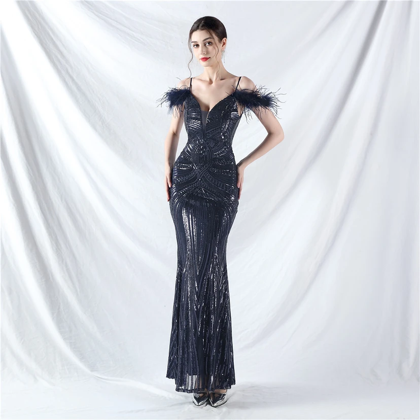 Vestido de noche con cuentas florales y plumas de avestruz elaboradas artesanalmente view 88