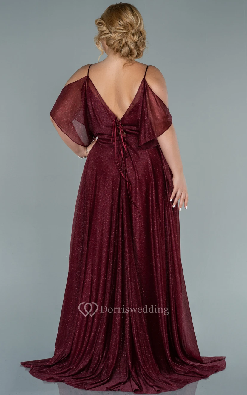 Robe de bal grande taille à sequins et bretelles spaghetti, plissée et décolletée en V, style empire, dos nu. view 4