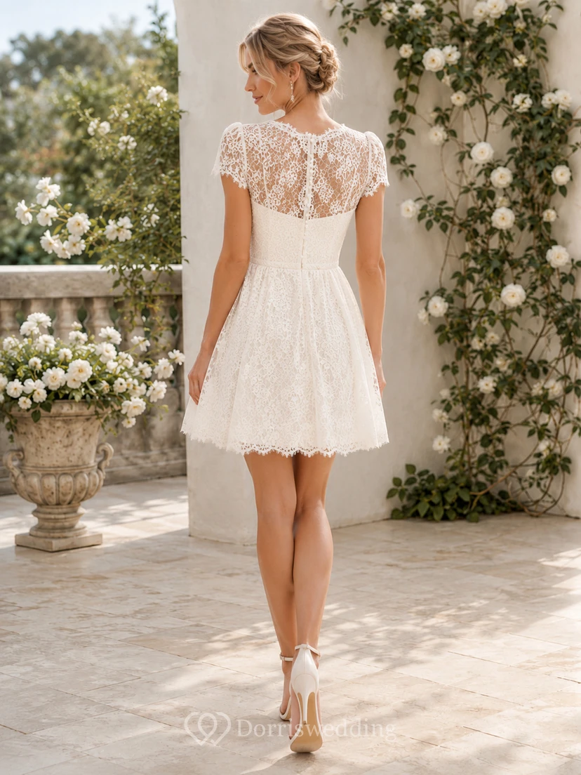 Vestido de novia romántico corto de corte A con escote barco y mangas cortas de encaje para bodas en jardines view 2