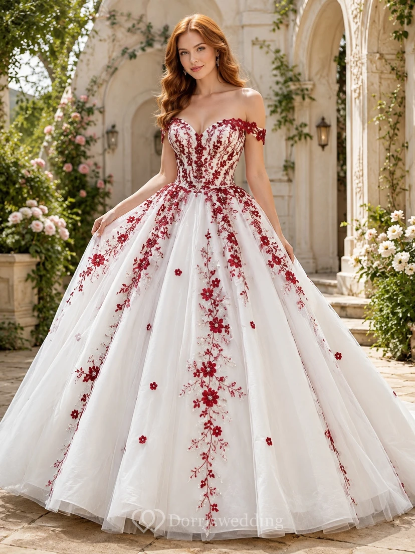 Rotes, schulterfreies Tüll-Ballkleid mit floralen Applikationen und kurzen Ärmeln sowie Schleppe