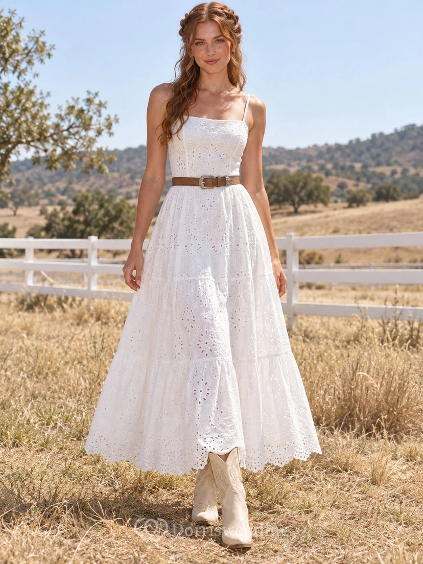 Robe d'été occidentale mi-longue à fines bretelles et dentelle ajourée