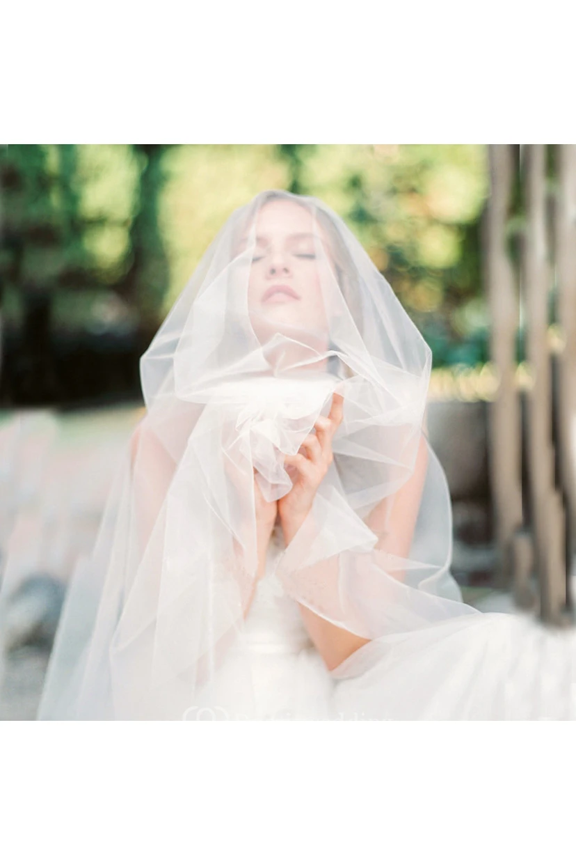 Simple Romantic Tulle Long Wedding Veil view 2
