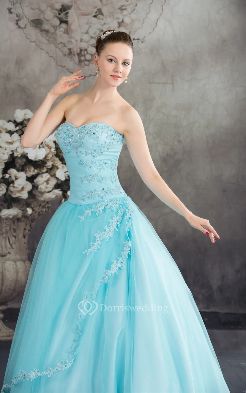 Robe de bal sans manches en tulle, coupe trapèze, dos corset et perles view 2