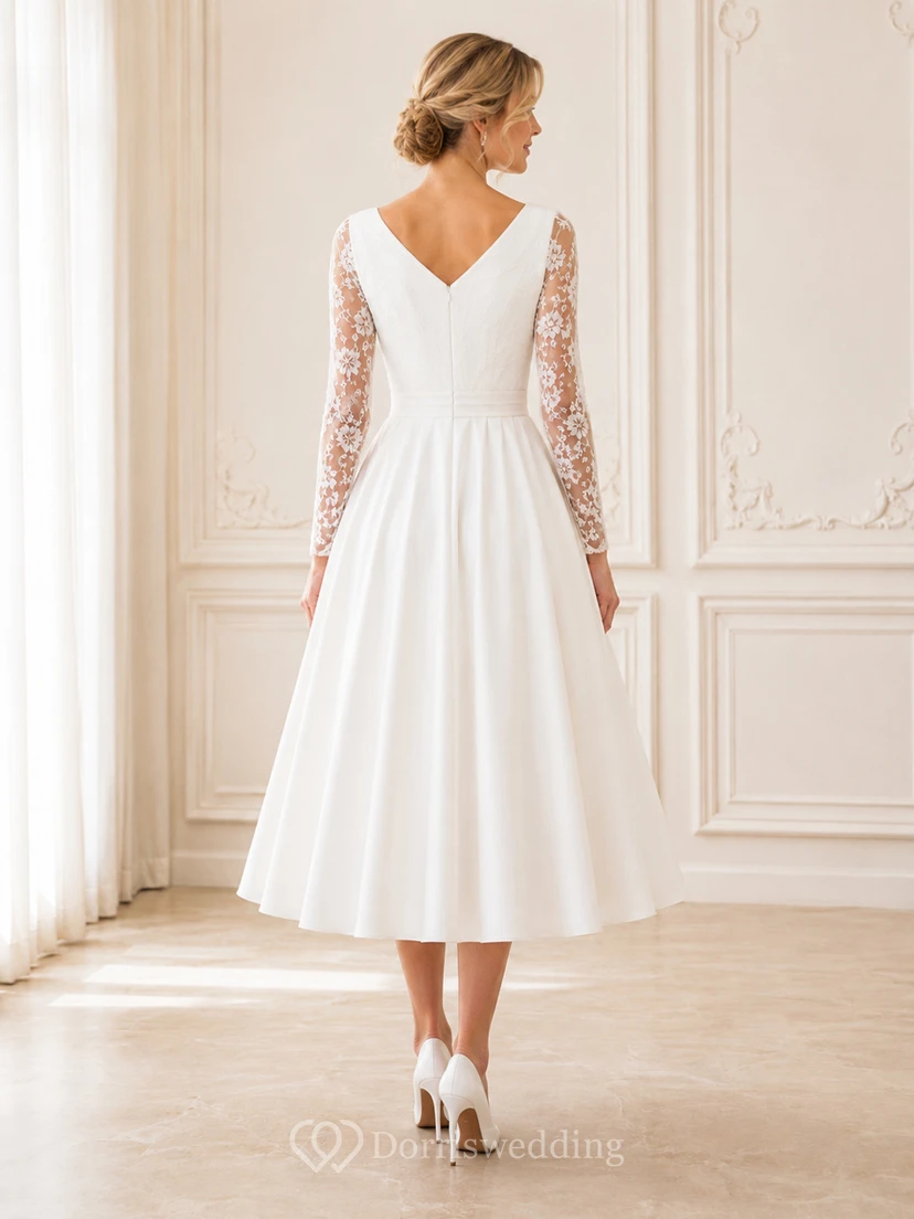 Robe de mariée en satin et dentelle, manches longues, col en V, dos nu en V, fermeture éclair. view 2