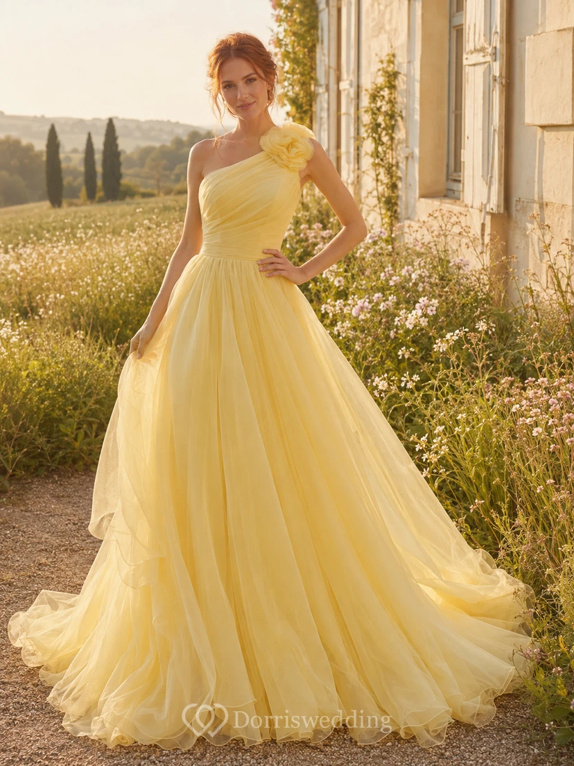 Vestido de novia de organza de un solo hombro, corte A, cola de capilla, color amarillo narciso, para exteriores