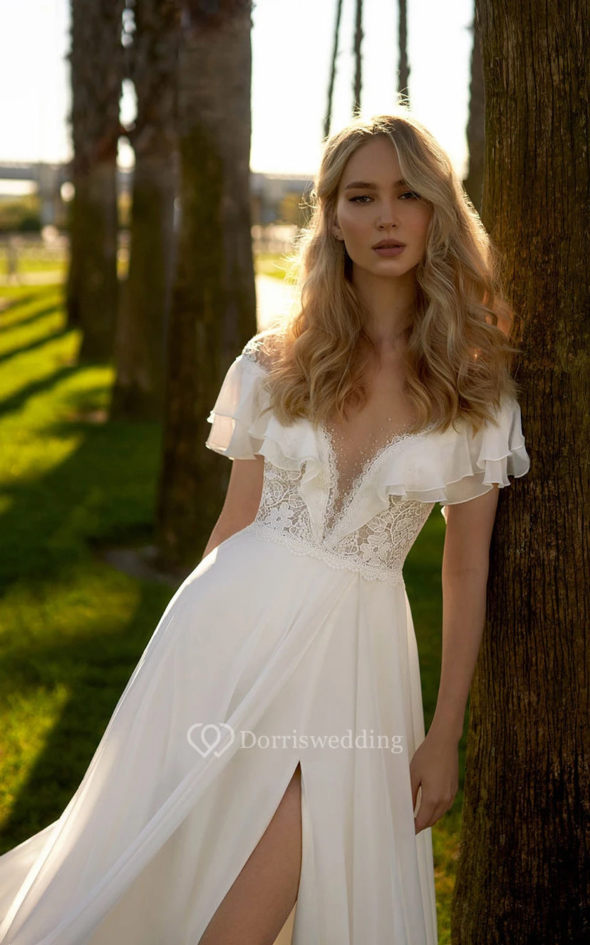 Robe de mariée en mousseline à décolleté plongeant, épaules dénudées et fente sur le devant avec dos illusion view 3