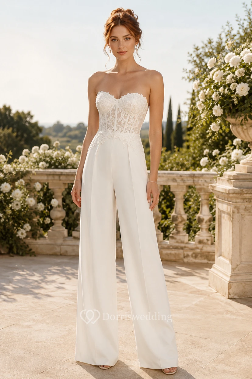 Combinaison de mariée blanche sans bretelles à bustier en dentelle