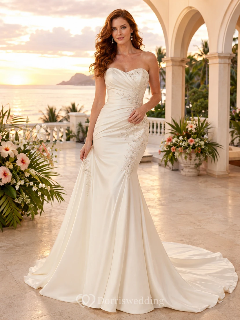 Trägerloses Meerjungfrauen-Brautkleid mit Herzausschnitt aus Spitze und Satin für Resort- und Destination-Hochzeiten