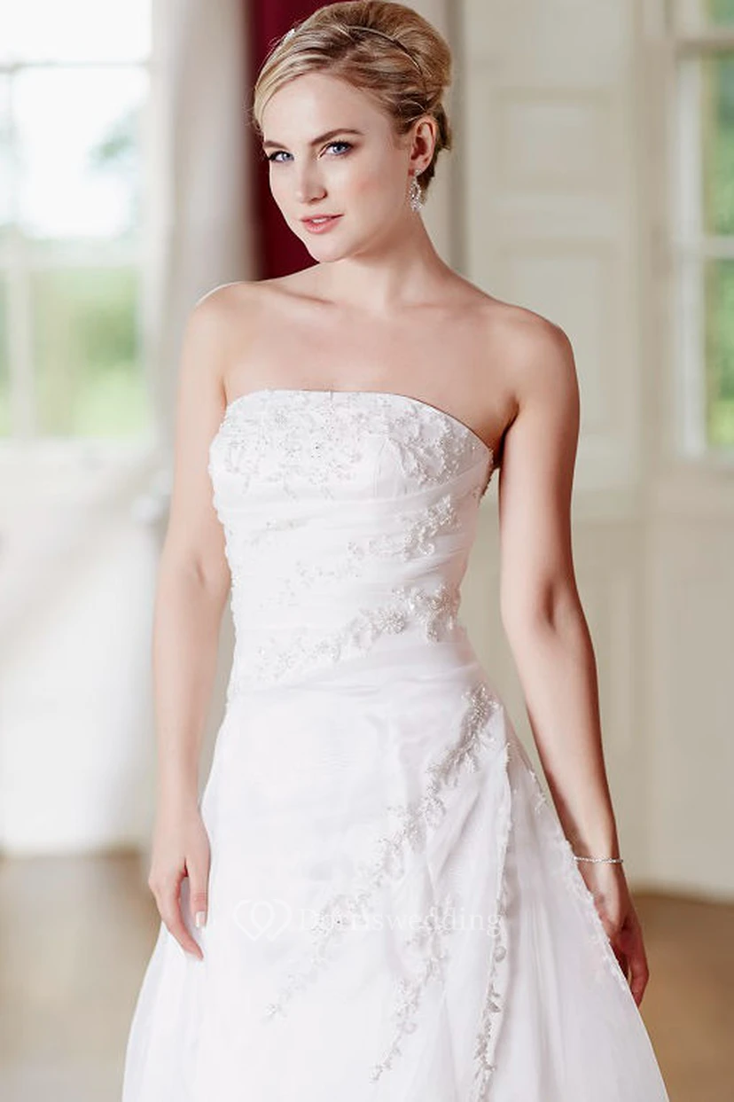 A-Linien-Brautkleid aus Satin, bodenlang, appliziert, trägerlos, ärmellos, mit Schnürung am Rücken und seitlicher Drapierung view 3