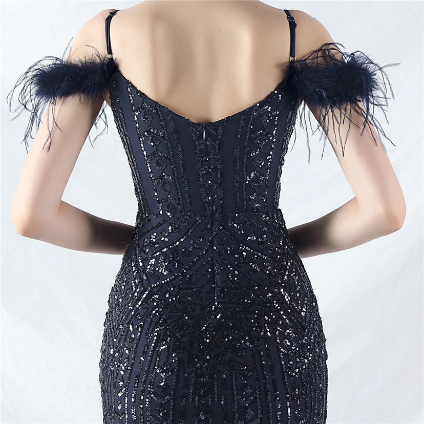Robe de soirée haut de gamme ornée de perles florales et de plumes d'autruche. view 86