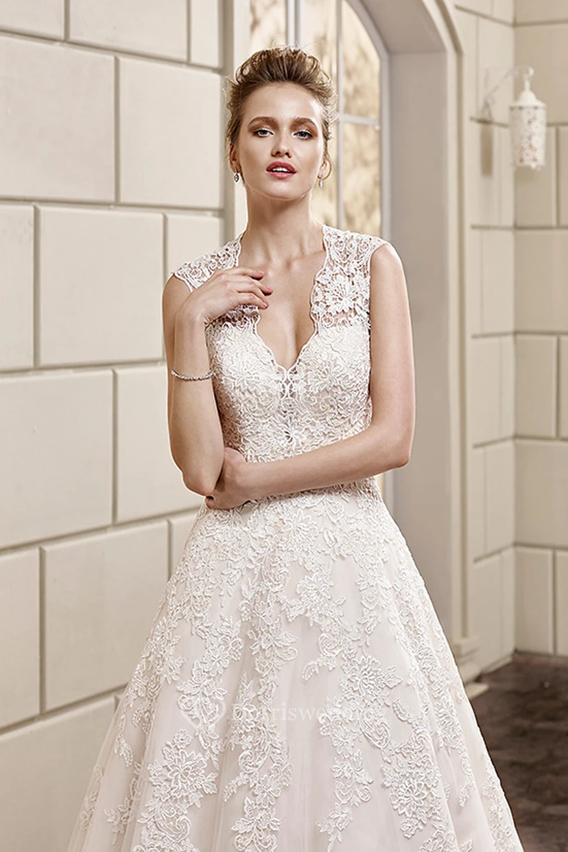 A-Line Maxi Appliqued V-Neck Cap-Sleeve Lace Wedding Dress view 3