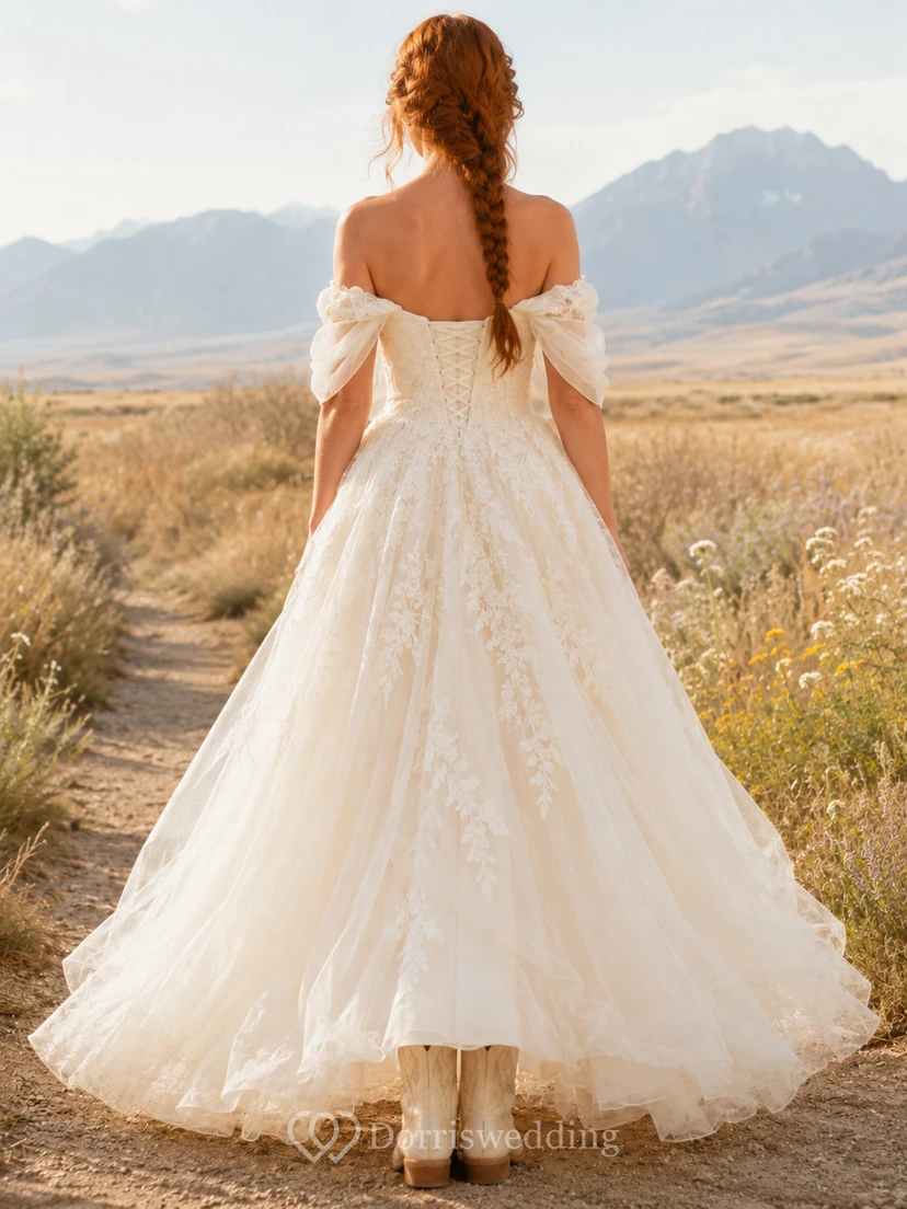 Umstandsbrautkleid, hochgeschlossen, ärmellos, aus Spitze und Tüll, Gartenkleid mit Illusionsrücken view 2