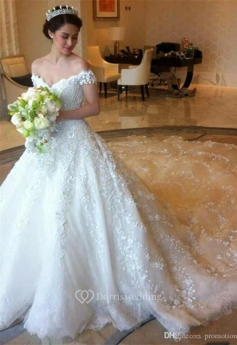 Elegant Off-shoulder Tulle Wedding Dress Ball Gown With Lace Appliques view 5