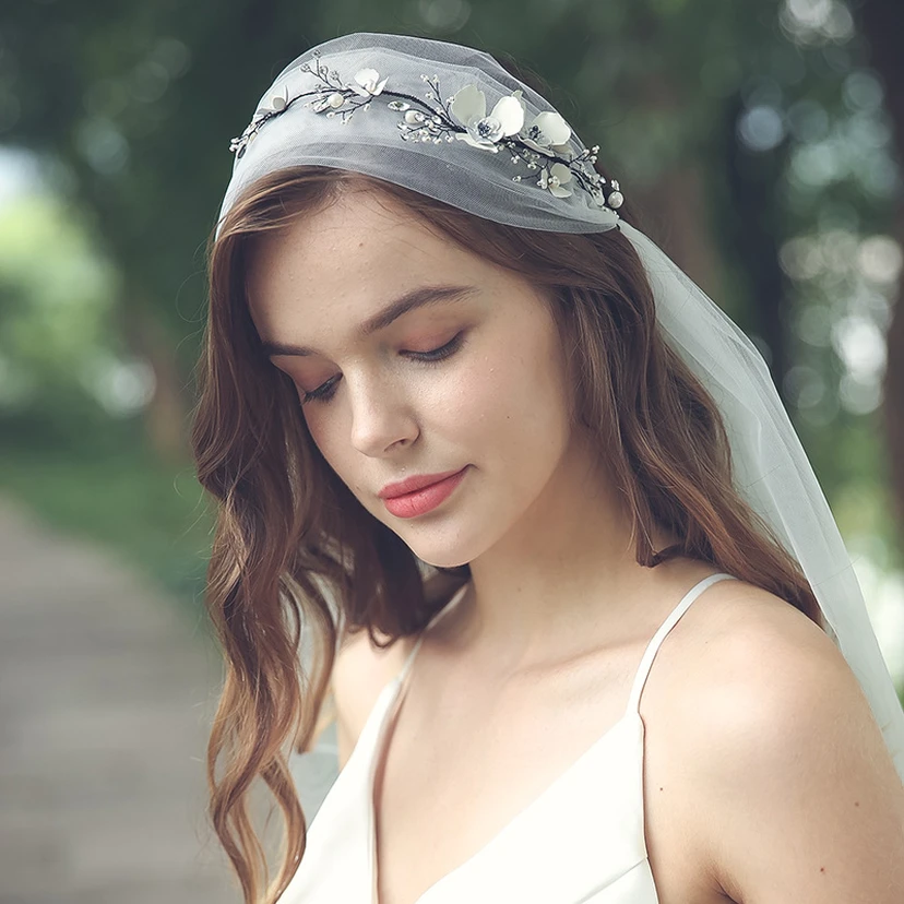 Simple Soft Tulle Bridal Veils with Beads view 2