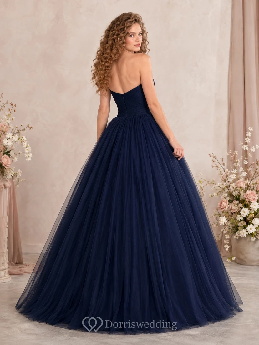 Vestido de fiesta clásico de tul azul marino sin tirantes view 2