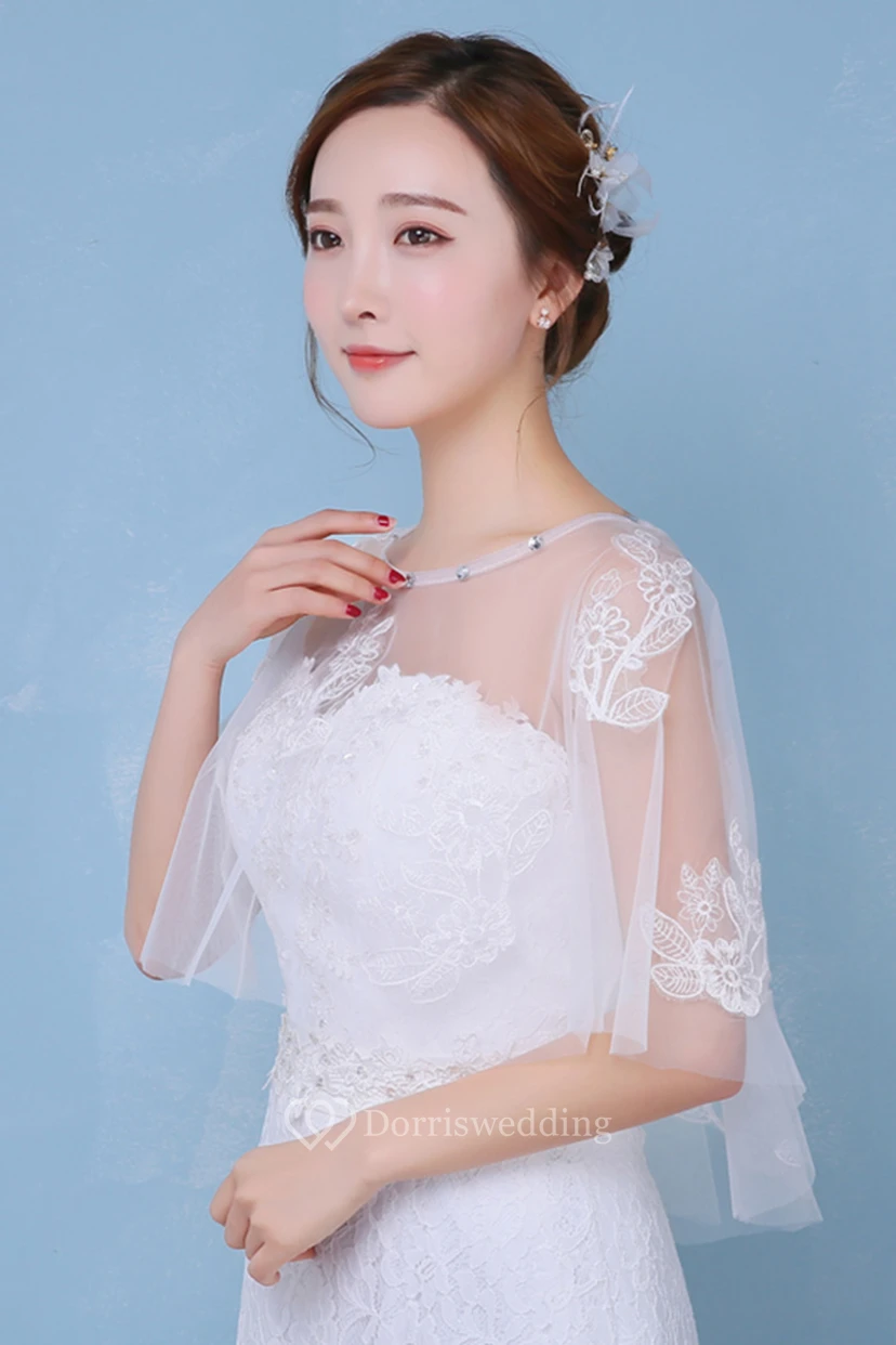 Neues Set aus weißem Schal und Diamant-Cape mit Rundhalsausschnitt view 3
