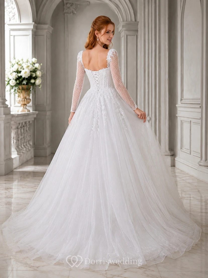 Weißes, herzförmiges Ballkleid mit langen Illusionsärmeln aus Tüll view 2