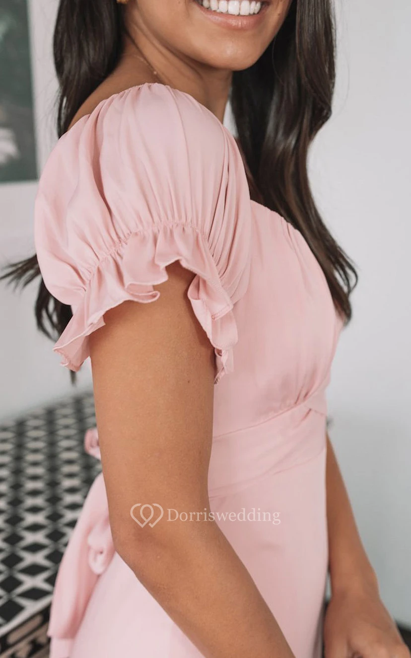 Etuikleid aus Chiffon, knielang, mit V-Ausschnitt, kurzen Puffärmeln, Raffungen und Reißverschluss am Rücken – perfekt für Brautjungfern. view 3