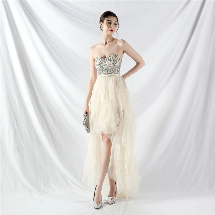 Kleid mit positionierten Blumenperlen und gespleißtem Netzstoff view 14