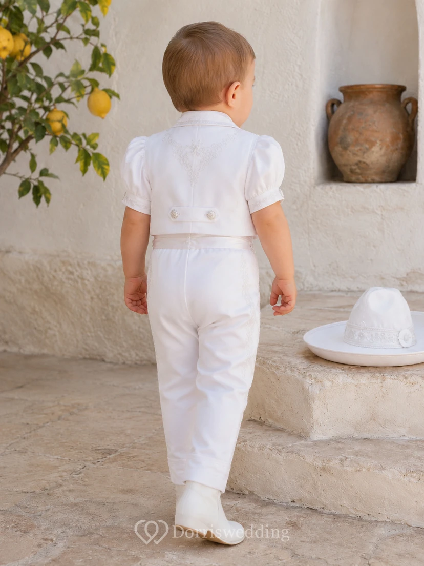 Romantisches weißes Charro-Baby-Taufotoz-Hosenoutfit mit kurzen Puffärmeln und Stickerei view 2
