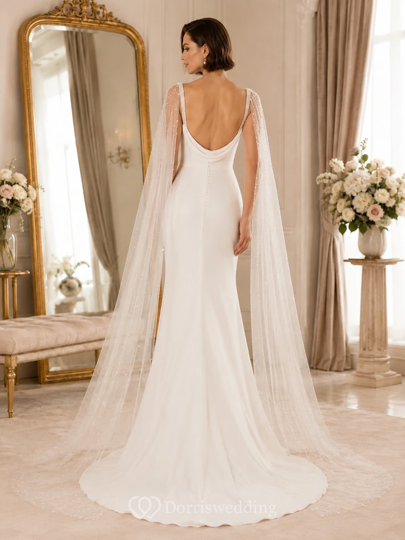 Robe de mariée élégante en satin et dentelle, col bénitier, manches cape, fourreau et traîne amovible view 2