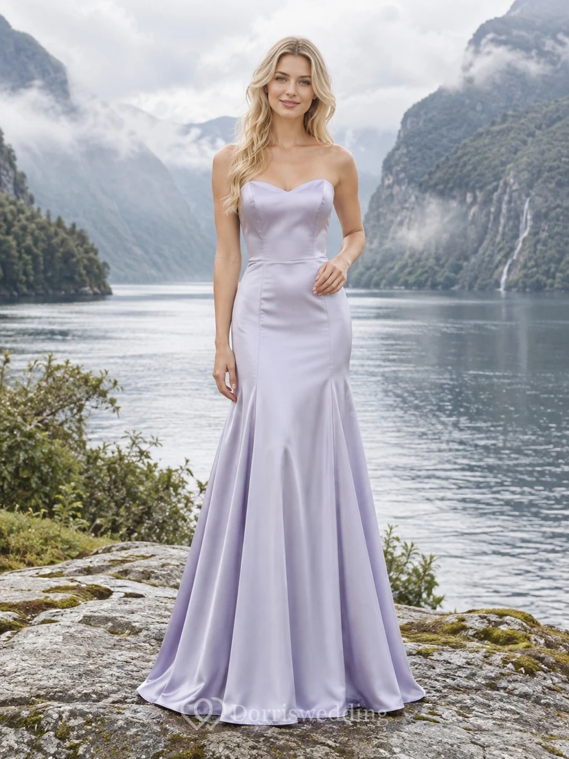 Schlichtes lavendelfarbenes, trägerloses Brautkleid im Meerjungfrauenstil aus Satin mit Herzausschnitt