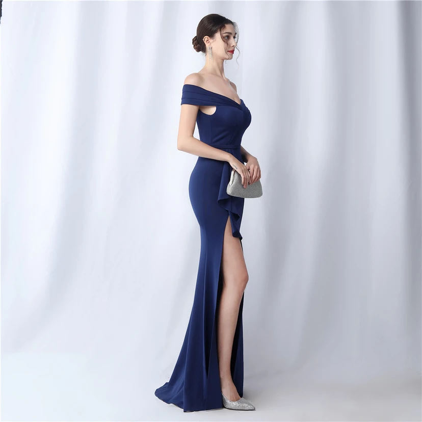 Klassisches langes Abendkleid aus Satin mit One-Shoulder-Ausschnitt view 2