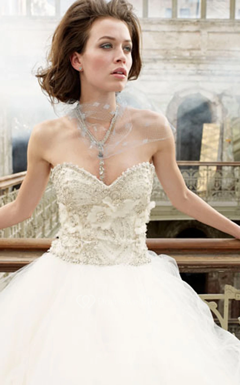 Elegantes, perlenbesticktes Tüll-Ballkleid mit Oberteil view 2