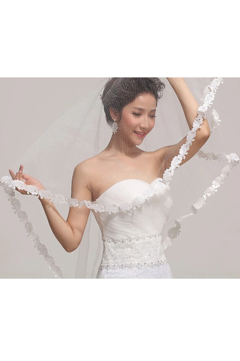 Elbow Length Lace Applique Soft Tulle Veil view 3