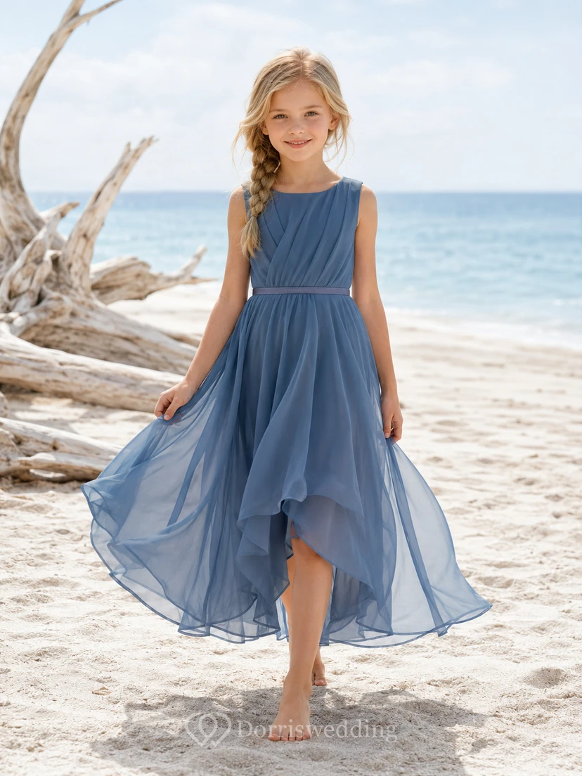 Blumenmädchenkleid aus stahlblauem Tüll, A-Linie, Rundhalsausschnitt, asymmetrischem Saum und Falten