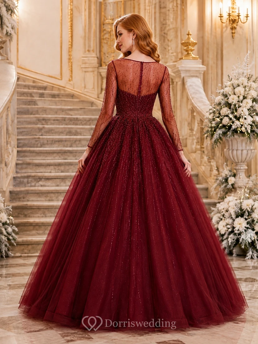 Burgunderfarbenes, bodenlanges Ballkleid aus Spitze und Tüll mit Rundhalsausschnitt, langen Ärmeln und elegantem Schnitt – perfekt für festliche Wintertage view 2