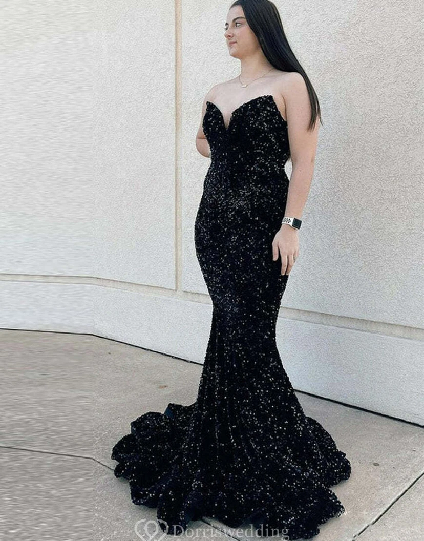 Meerjungfrauen-Kleid mit Pailletten und Perlen view 9