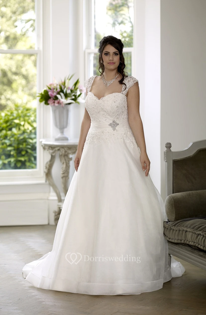 Ball Gown Floor-Length Queen Anne Sleeveless Satin Court Train Lace-Up Back Appliques Dress