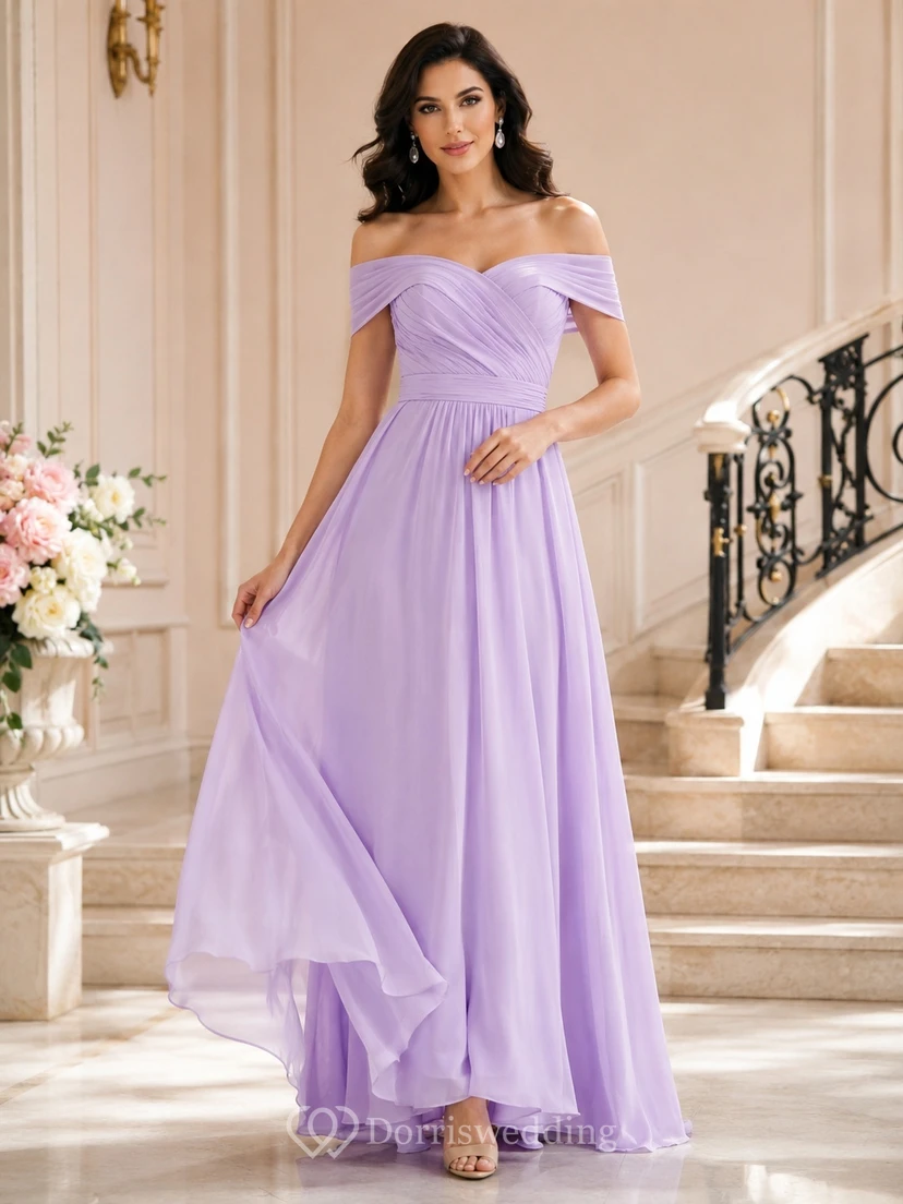Robe de demoiselle d'honneur lavande en mousseline froncée, épaules dénudées, coupe trapèze, longueur au sol