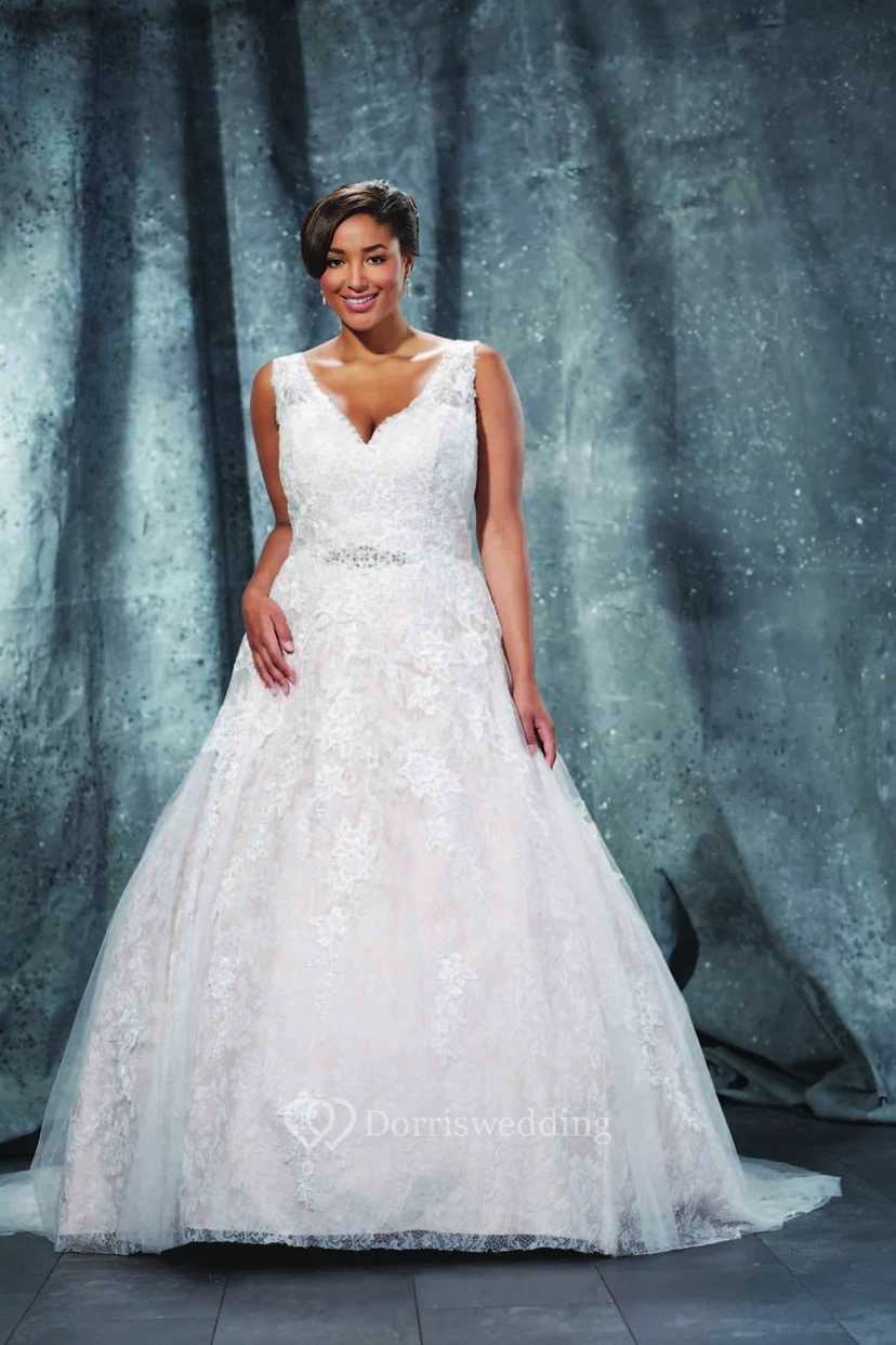 Ball Gown Floor-Length V-Neck Sleeveless Lace Sweep Train Lace-Up Back Appliques Dress