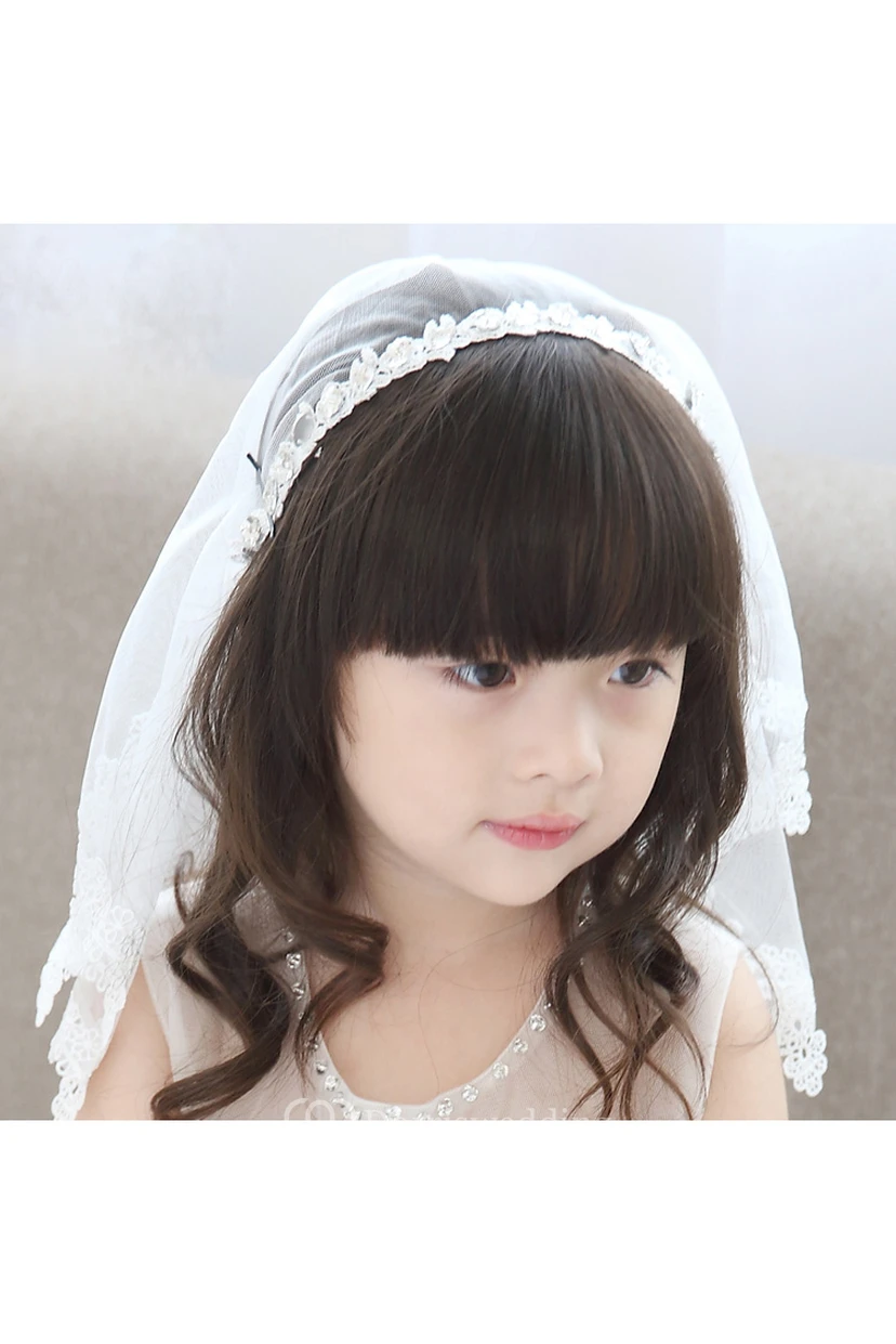Sweet Floral Applique Tulle Shoulder Veil view 3