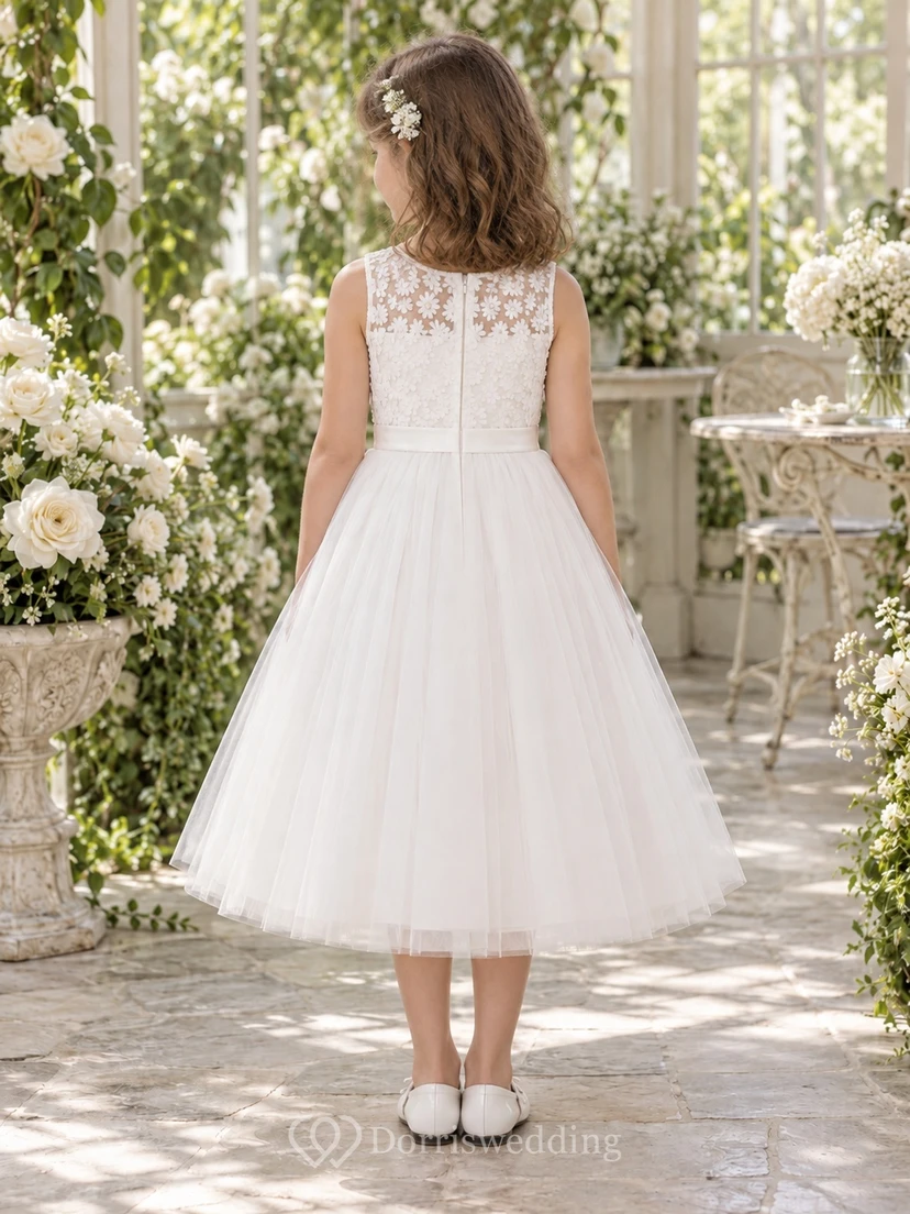 Vestido de niña de flores blanco de corte A con estampado floral, sin mangas, cuello joya y corpiño de encaje. view 2