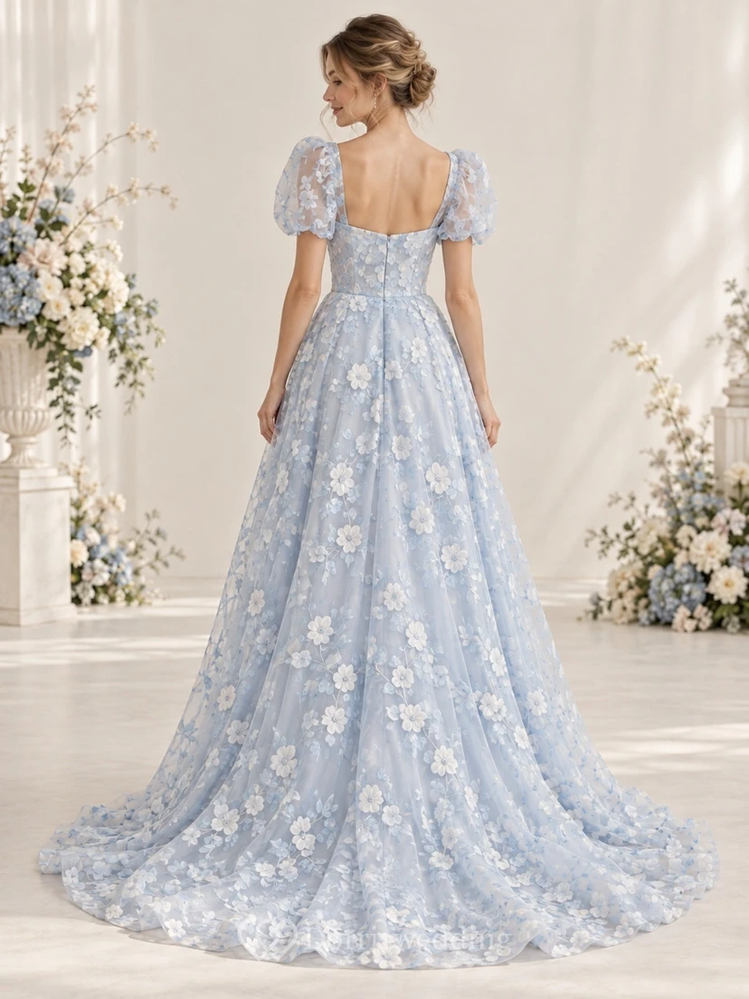 Vestido de novia azul cielo con escote cuadrado, mangas abullonadas y cola de organza floral. view 2