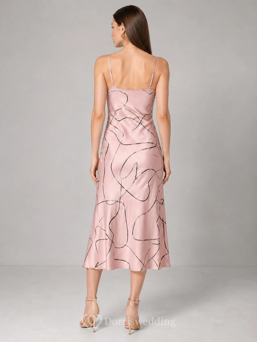 Vestido midi lencero de satén con escote drapeado y estampado gráfico en tono rubor view 2