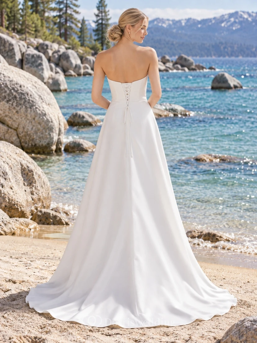 Vestido de novia sencillo, sin tirantes, sin mangas, de satén liso, corte en A y largo hasta el suelo view 2