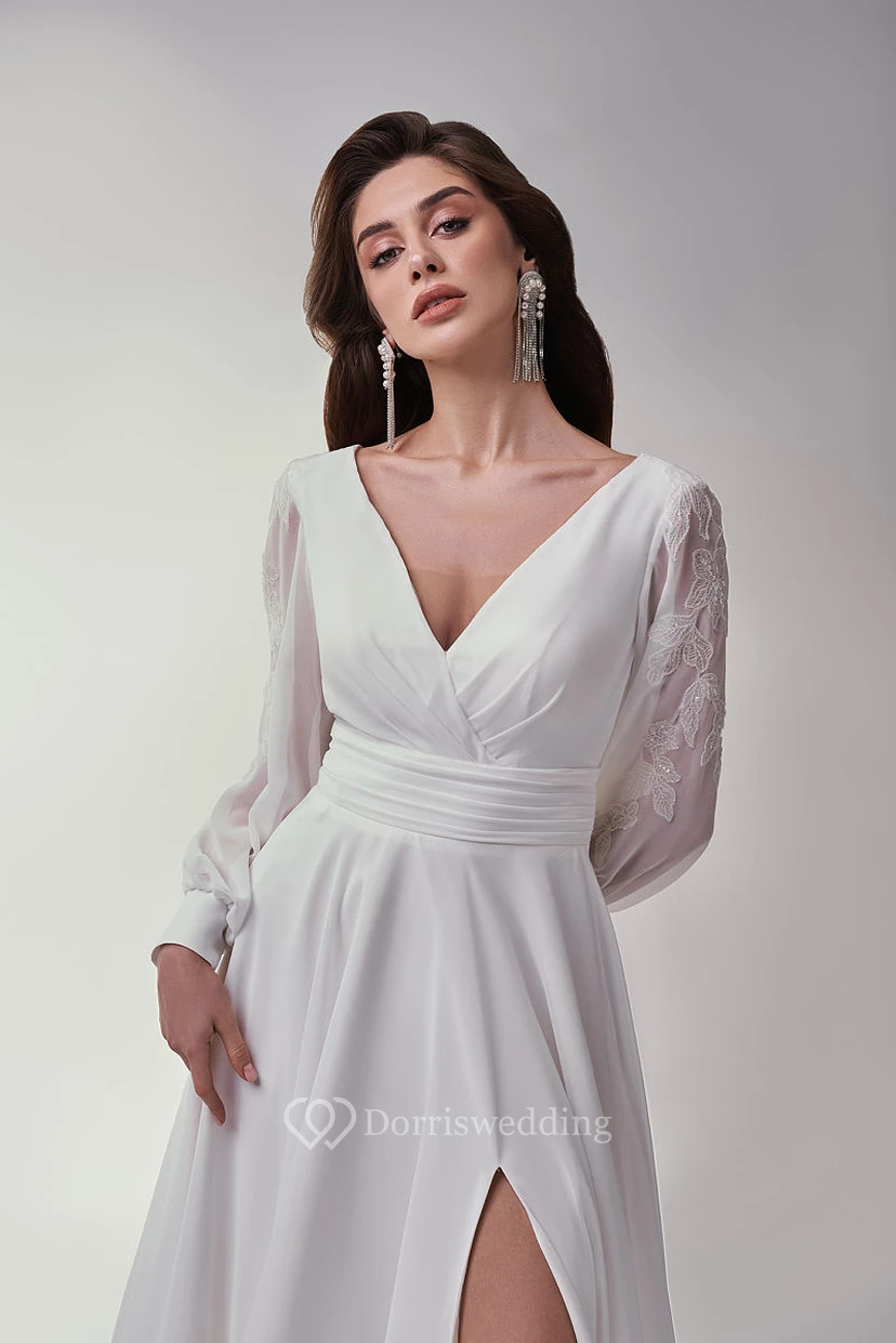 Vestido de novia de gasa con escote en V, manga larga y abertura frontal, corte en A view 3