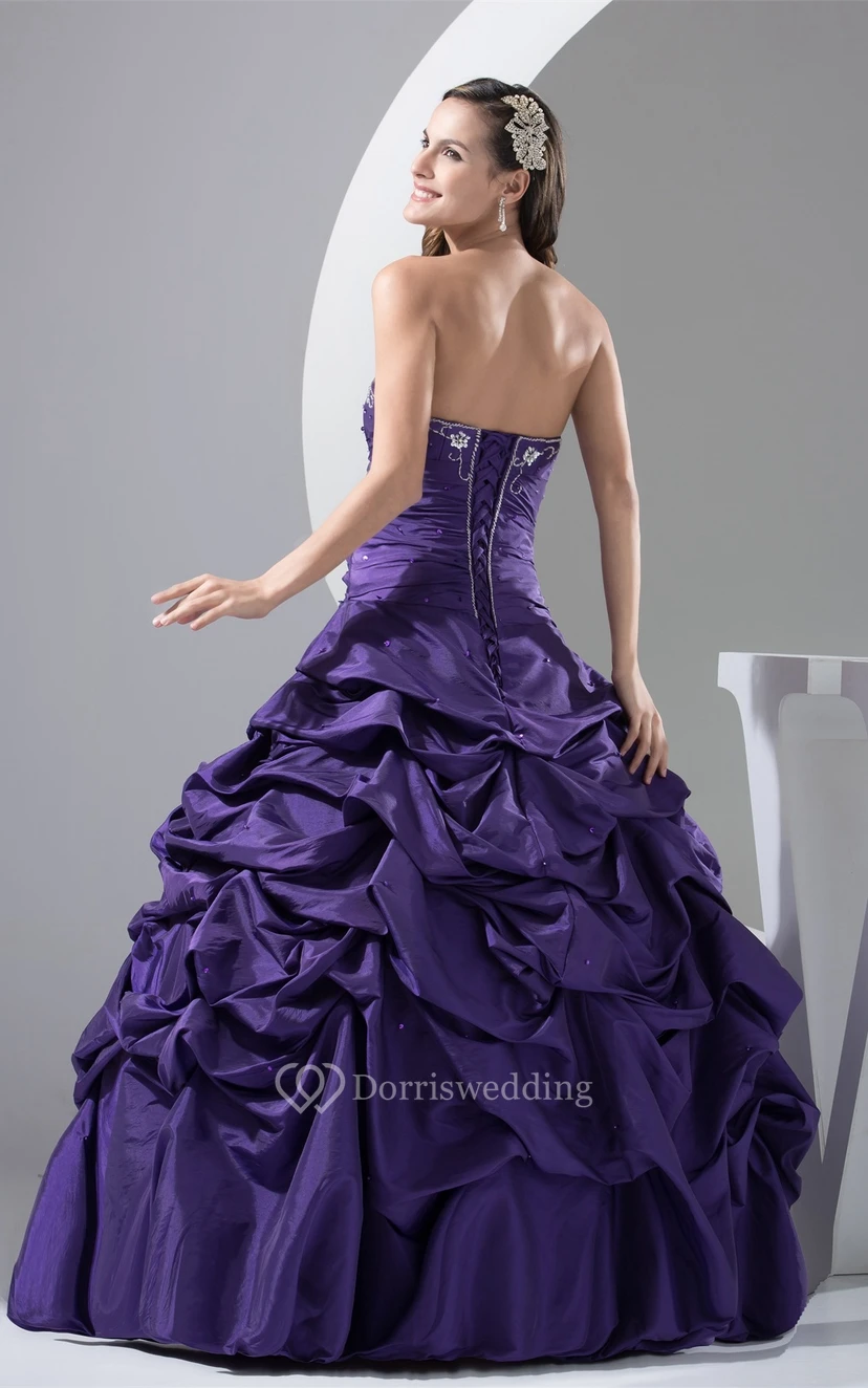 Sweetheart Pick-Up Bolero and Ball-Gown With Embroideries view 7